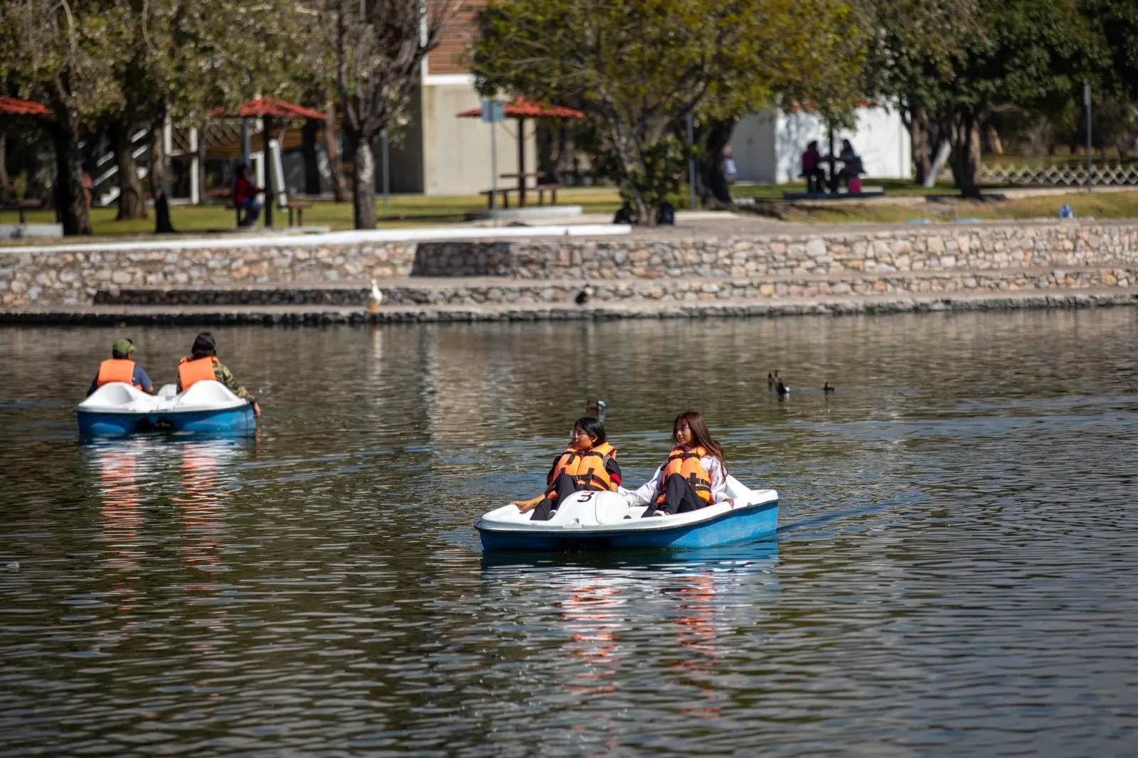 Parques estatales operan con horario normal