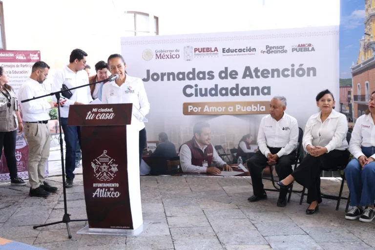 ARIADNA AYALA RECIBE AL SECRETARIO DE EDUCACIÓN EN JORNADA “POR AMOR A PUEBLA” EN ATLIXCO