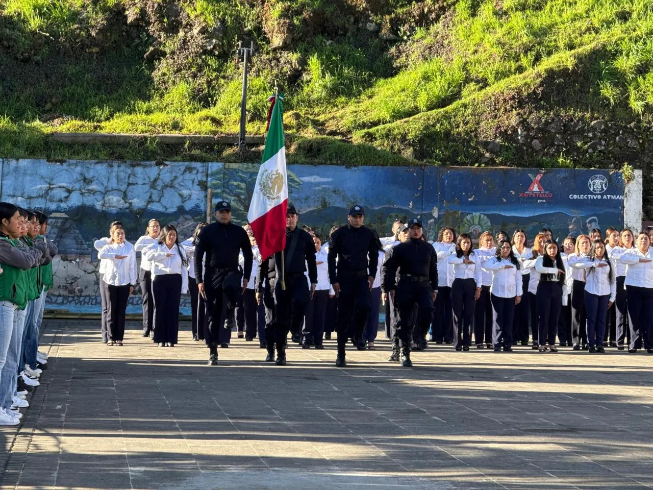 Con liderazgo y visión, Baltazar Narciso fortalece identidad y valores en el Día de la Bandera