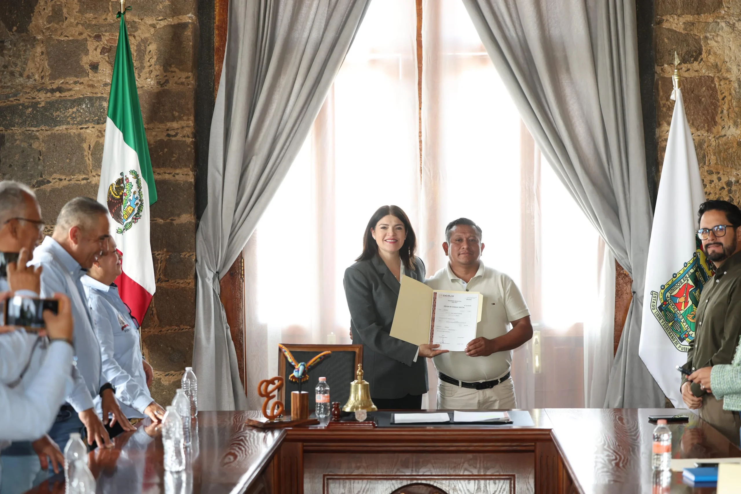 Bety Sánchez reconoce a trabajadores sindicalizados del Ayuntamiento de Zacatlán