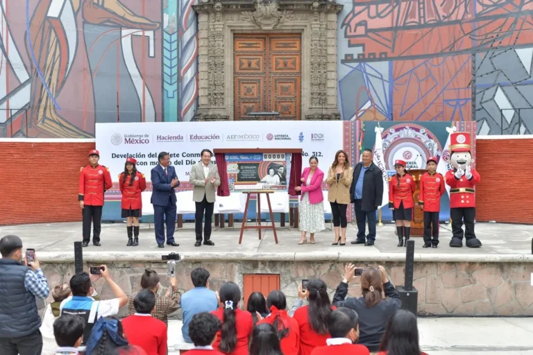 Con billete conmemorativo, la SEP y Lotería Nacional reconocen a las maestras y los maestros como pilares de la transformación de México