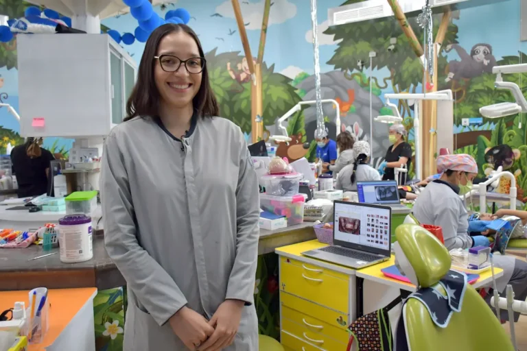 Estudiante investiga cómo fortalecer el esmalte dental para reducir caries en niños