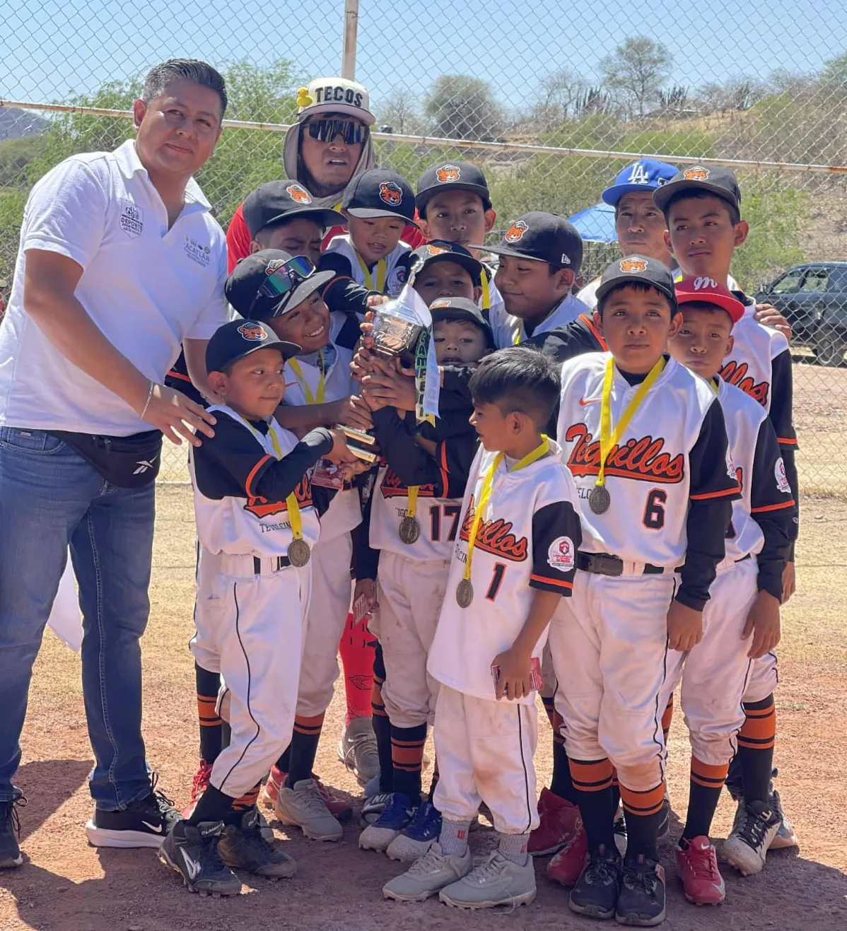 Tigrillos Tetelcingo se corona campeón en la Liga Infantil de Béisbol en Acatlán