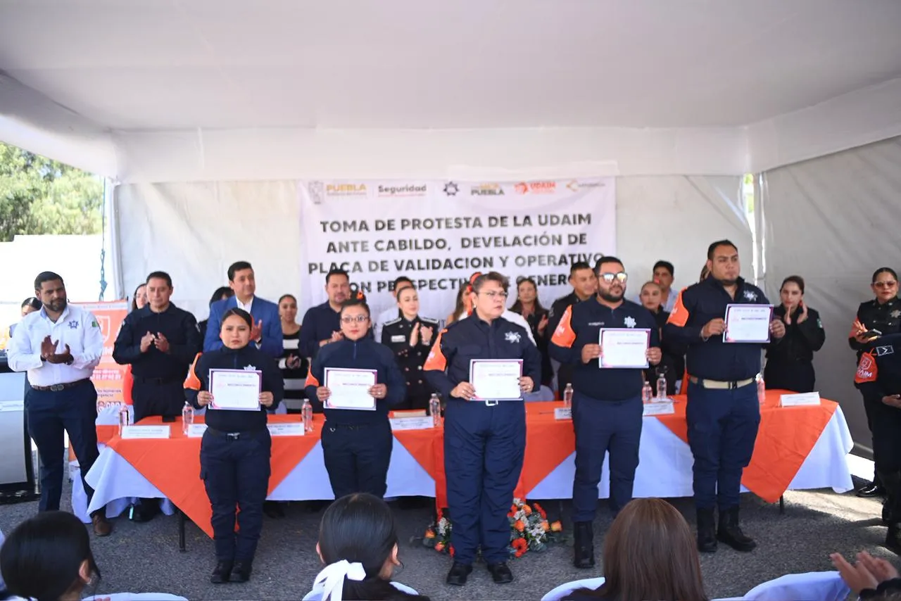 Villegas acude a la inauguración del techado de la Primaria Aquiles Serdán en Tecamachalco 