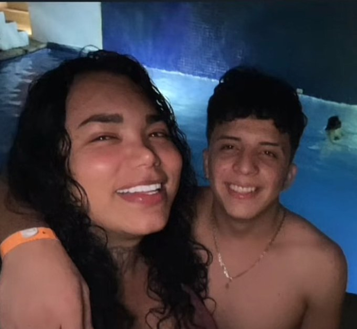 8b90e66afdd3f70e256f65a20d596aa0_XL