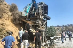 sergio_salomon_confirma_dos_muertos_tras_volcadura_en_la_mexico-puebla