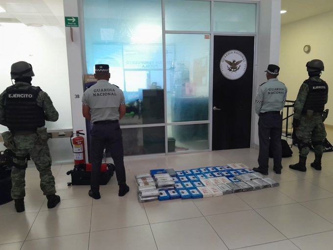 Decomisan 120 paquetes de cocaína en aeropuerto de Huejotzingo, iban destinados para Cancún