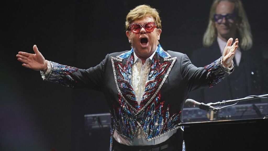 Tras infección ocular Elton John pierde la vista