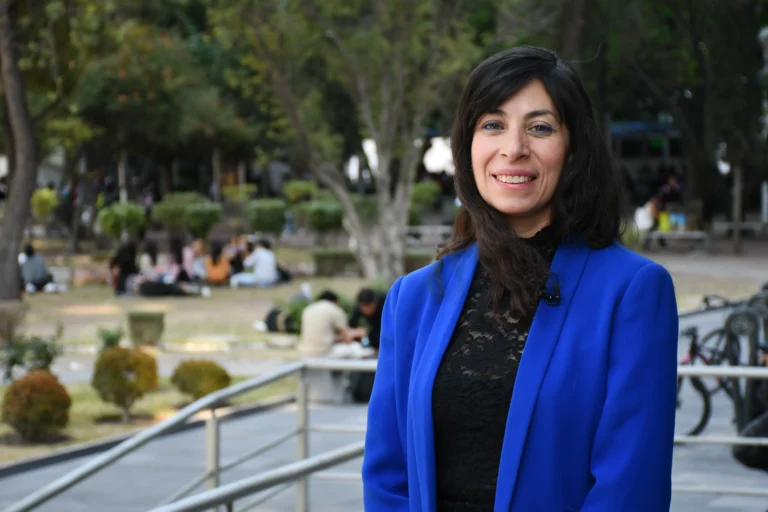 Estudiante BUAP publicó obra en feria de libro de Nueva York