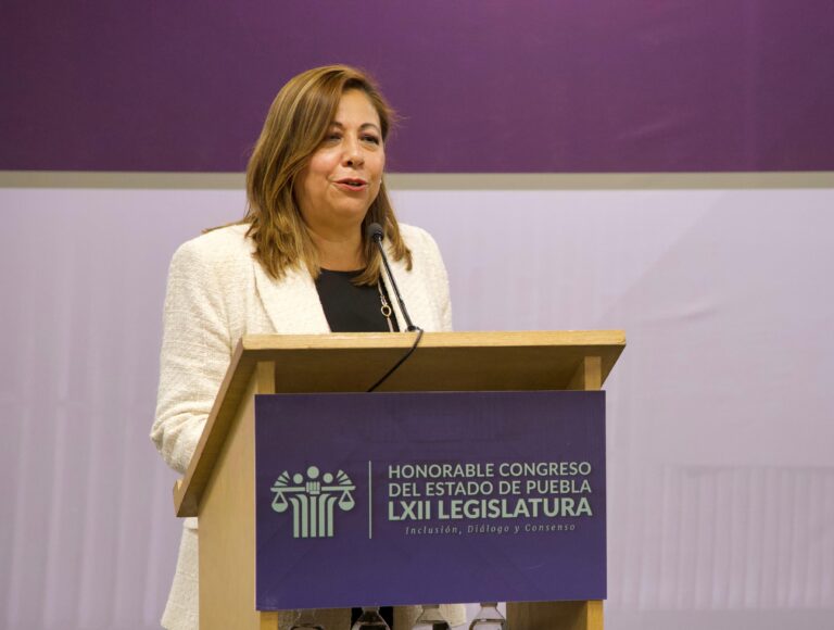 Educación, vital para desarrollo y transformación, afirma Laura Artemisa en Foro