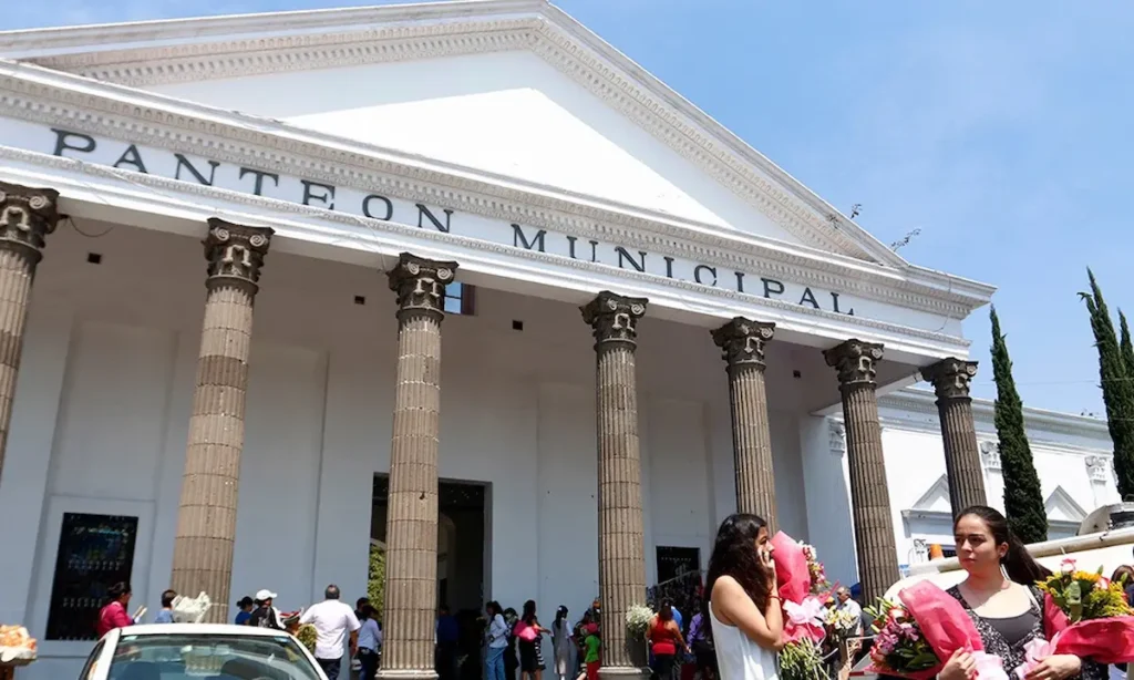 Panteón Municipal espera 18 mil visitantes por el Día del Padre