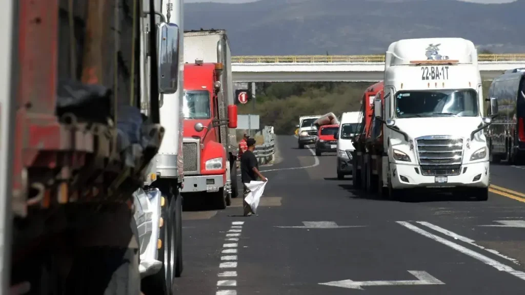 Robo de autotransporte cae en la México-Puebla: estas son las cifras