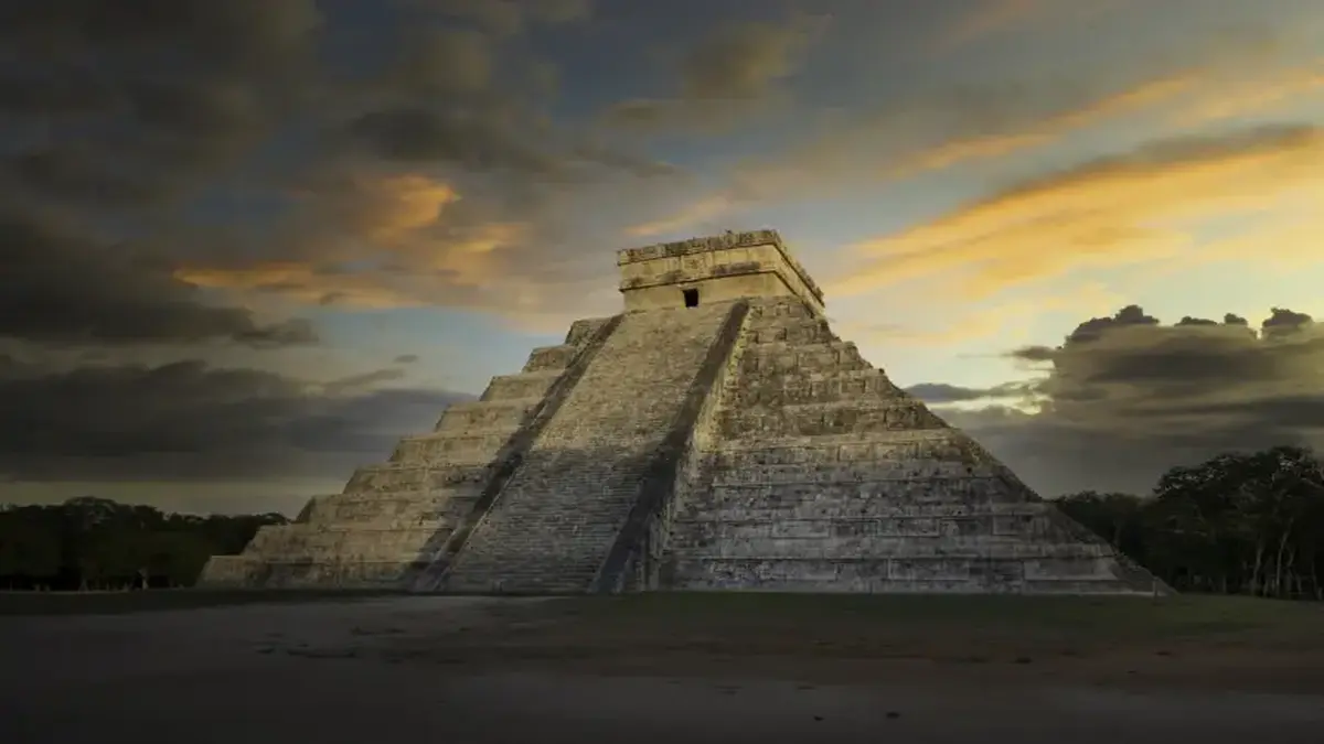 La serpiente de luz que baja del cielo: el misterio detrás del equinoccio de otoño