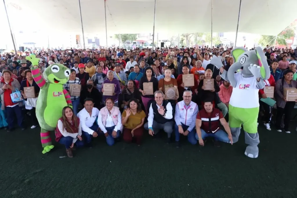 A través del DIF Puebla Capital, entrega Pepe Chedraui más de 4 mil despensas en La Resurrección