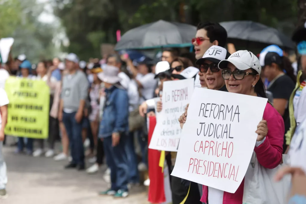 Poder-judicial-puebla-morena-manifestación