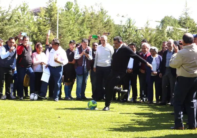 Sin distingo, gobierno de Puebla fortalece al sector educativo: Sergio Salomón