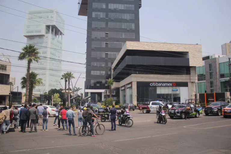 Puebla-plaza-centro-mayor-torre-omega-fraude
