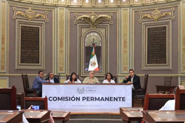 Entrega Congreso del Estado reconocimientos a deportistas y sus entrenadores