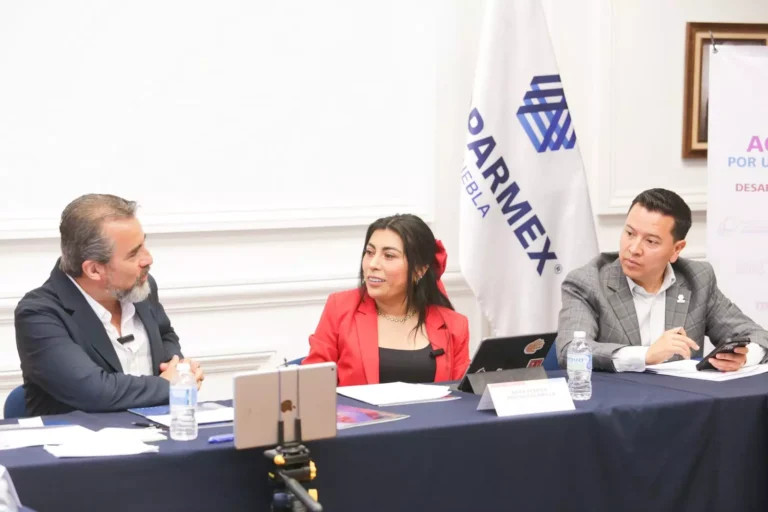 Nora Escamilla participa en los "Diálogos por la Democracia" de COMPARMEX Puebla