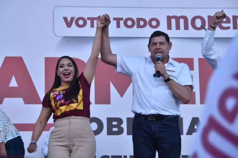 Ante más de 10 mil cholultecas y con el respaldo de Alejandro Armenta, Tonantzin Fernández encabeza su gran cierre de campaña en San Pedro Cholula