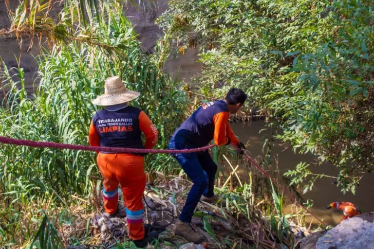 ORGANISMO DE LIMPIA SIGUE EN LABORES DE LIMPIEZA DE BARRANCAS