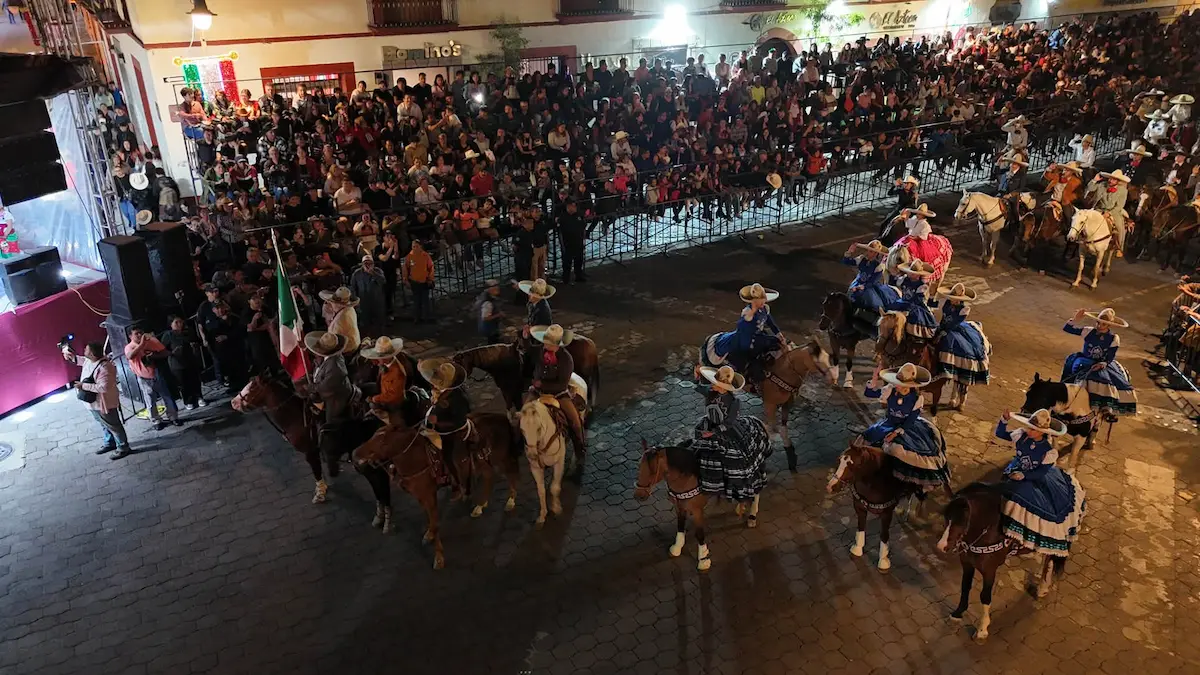 Atlixco celebra con orgullo las Fiestas Patrias; Ariadna Ayala encabeza tradicional cabalgata