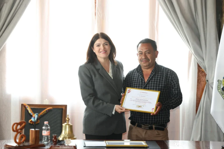 Bety Sánchez reconoce a trabajadores sindicalizados del Ayuntamiento de Zacatlán