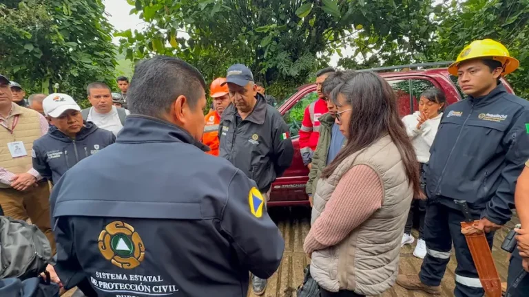 La lluvia atrapó a siete personas en una gruta de Cuetzalan; una murió