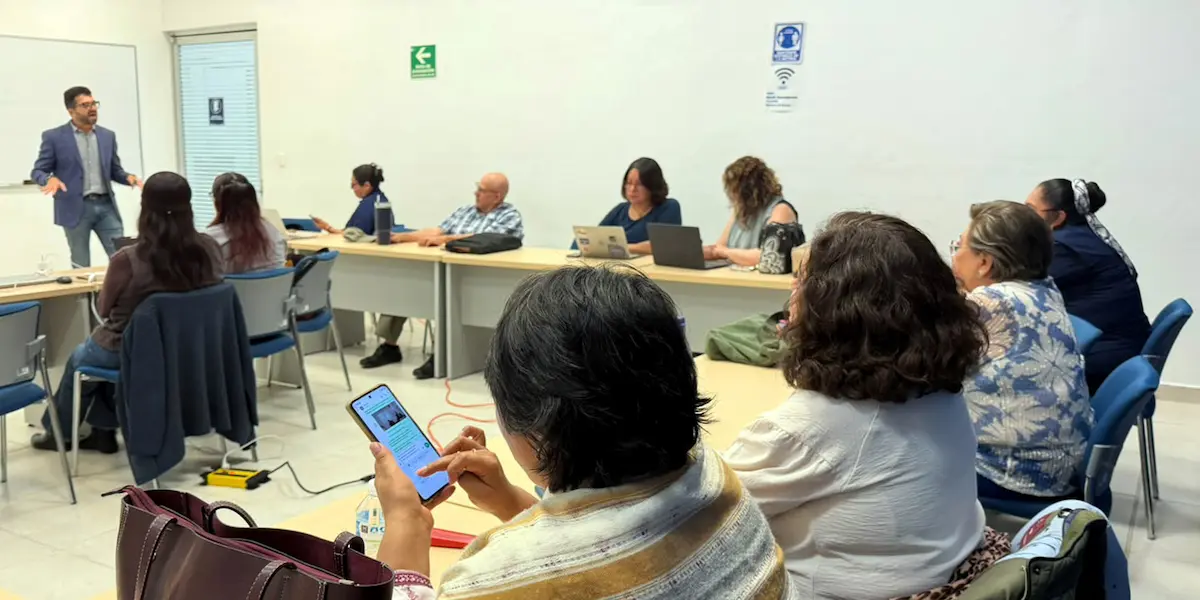 Capacita BUAP a docentes en Inteligencia Artificial