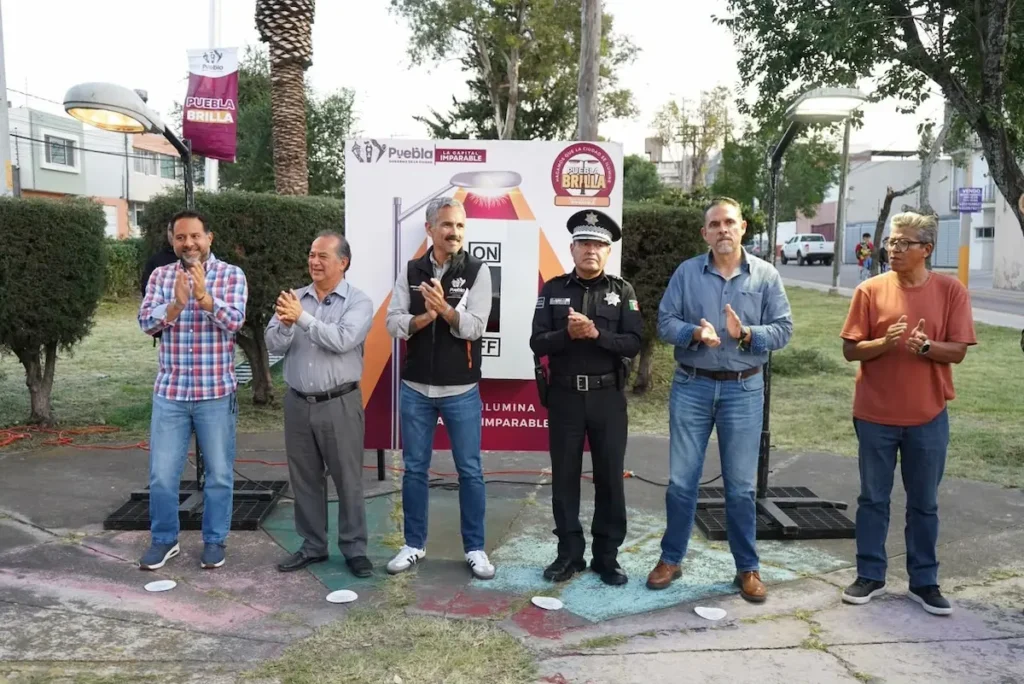 Con Puebla Brilla, Gobierno de Pepe Chedraui moderniza al 100 por ciento el alumbrado público en la colonia Reforma
