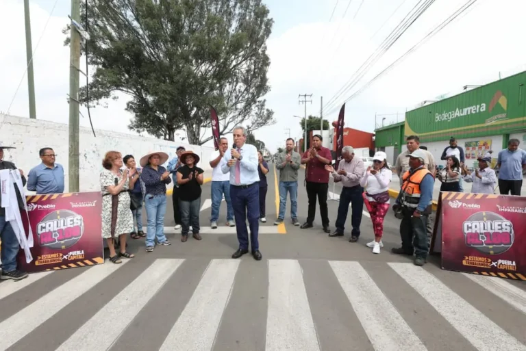 Con el Tren Capitalino de Pavimentación, Pepe Chedraui entrega rehabilitación vial en la colonia Vicente Guerrero