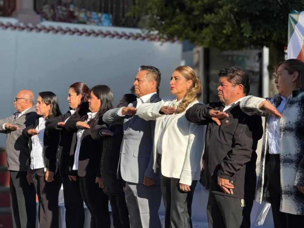 Con liderazgo y visión, Baltazar Narciso fortalece identidad y valores en el Día de la Bandera