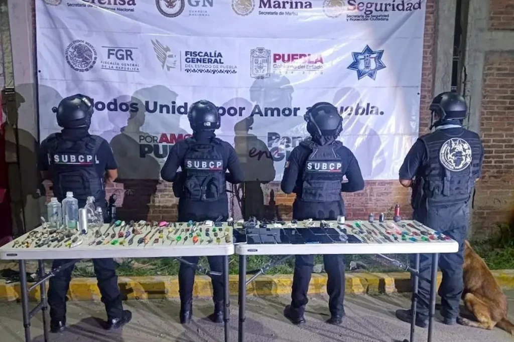 Objetos prohibidos aparecen otra vez en penal de Puebla