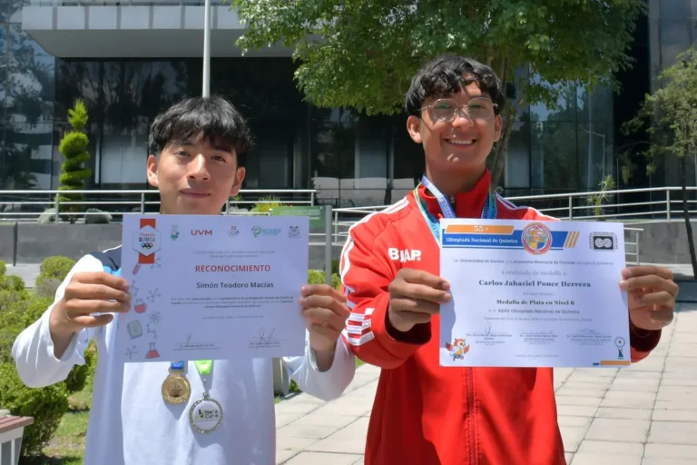 Estudiantes BUAP ganan medallas de plata en Olimpiada Nacional de Química