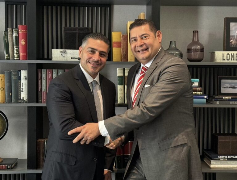 Armenta se reúne con Omar García Harfuch  