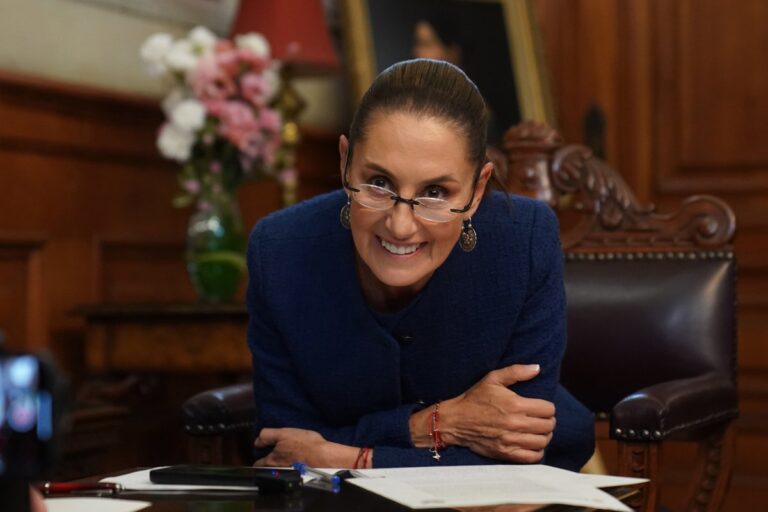 Sheinbaum habla por teléfono con Trump para felicitarlo por su triunfo