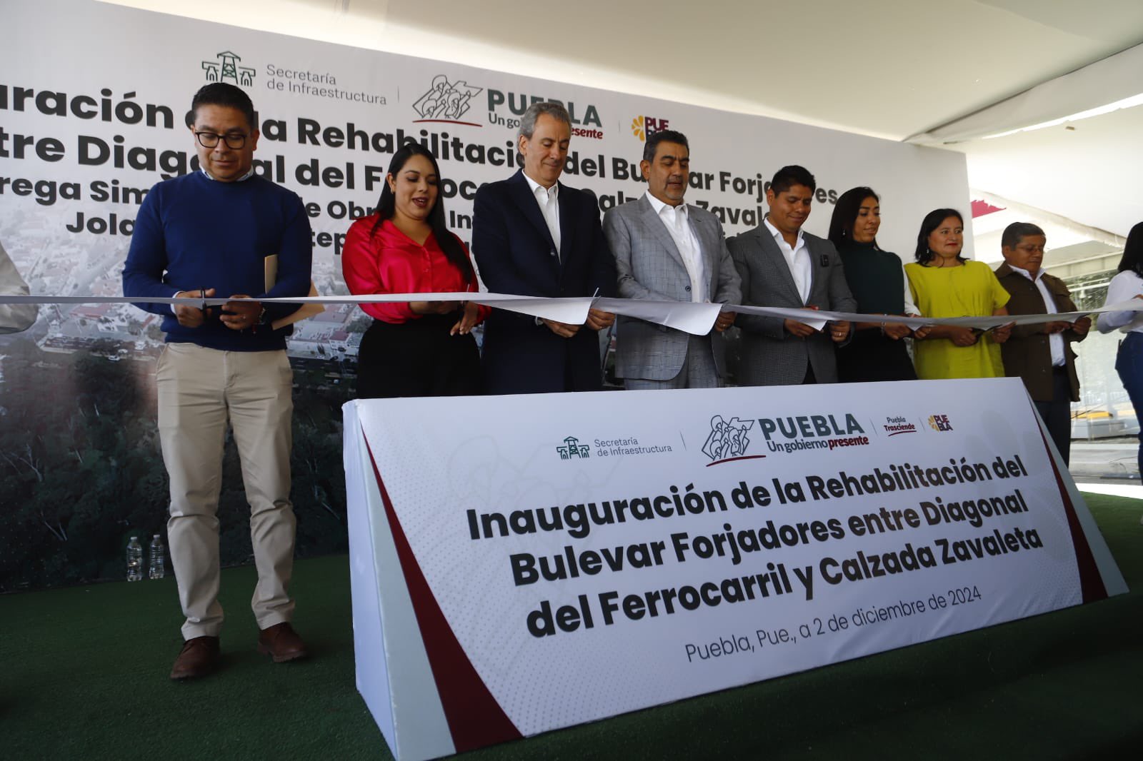 Entrega Sergio Salomón rehabilitación del bulevar Forjadores