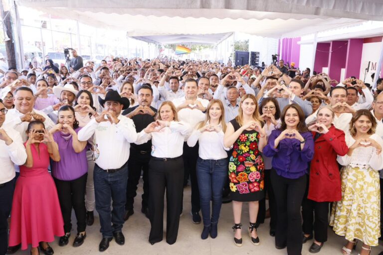 Armenta inaugura la 3a. de 15 Casas Carmen Serdán a favor de las mujeres