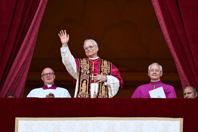 Papa León XIV: La Iglesia debe ser faro que ilumine las noches del mundo