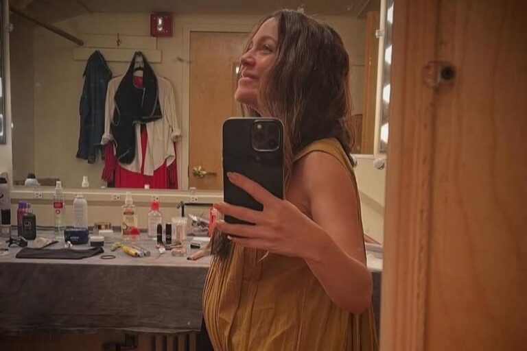 Natalia Lafourcade embarazada