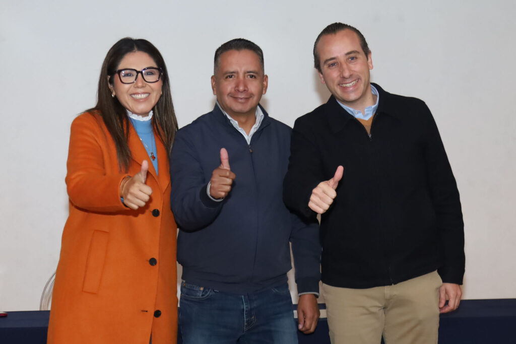 Se suma Mundo Tlatehuia a la planilla de Riestra y Genoveva Huerta