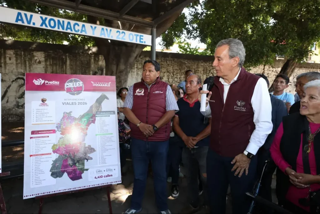 Inaugura Pepe Chedraui rehabilitación del bulevar Xonaca con el Tren Capitalino de Pavimentación