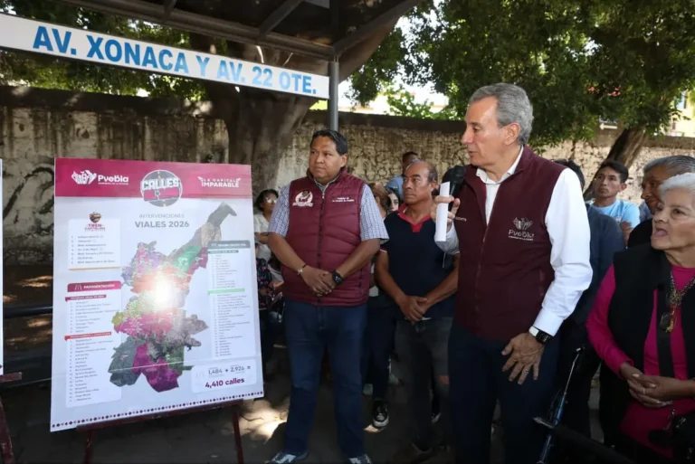 Inaugura Pepe Chedraui rehabilitación del bulevar Xonaca con el Tren Capitalino de Pavimentación