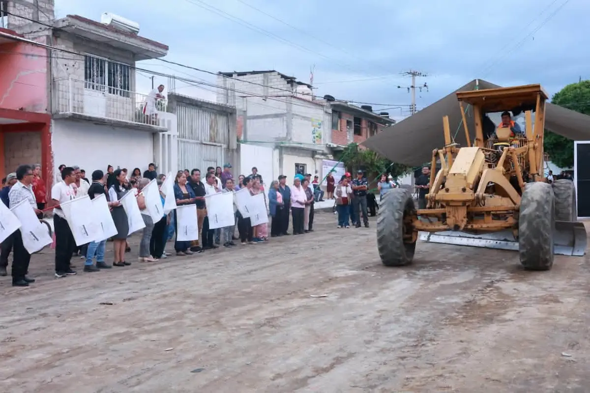 Incansable trabajo en Atlixco: Ariadna Ayala continúa arrancando obras