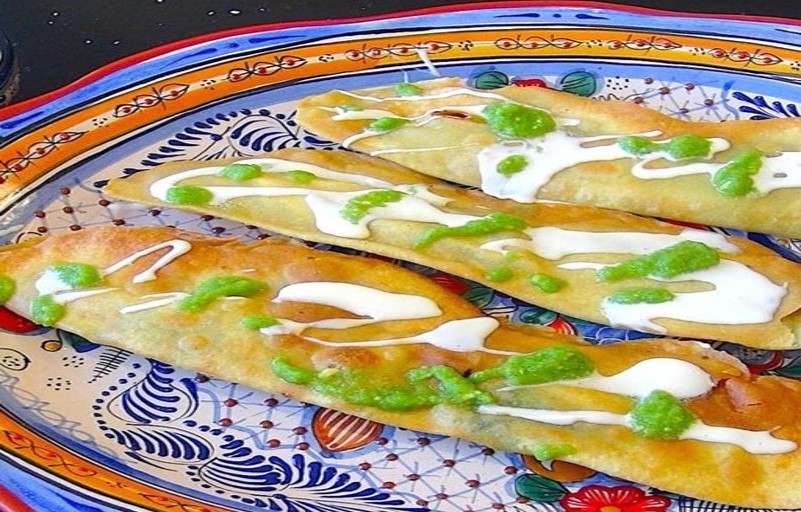 Molote-poblano