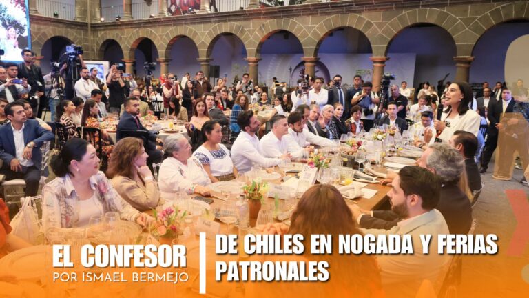 CHILES EN NOGADA