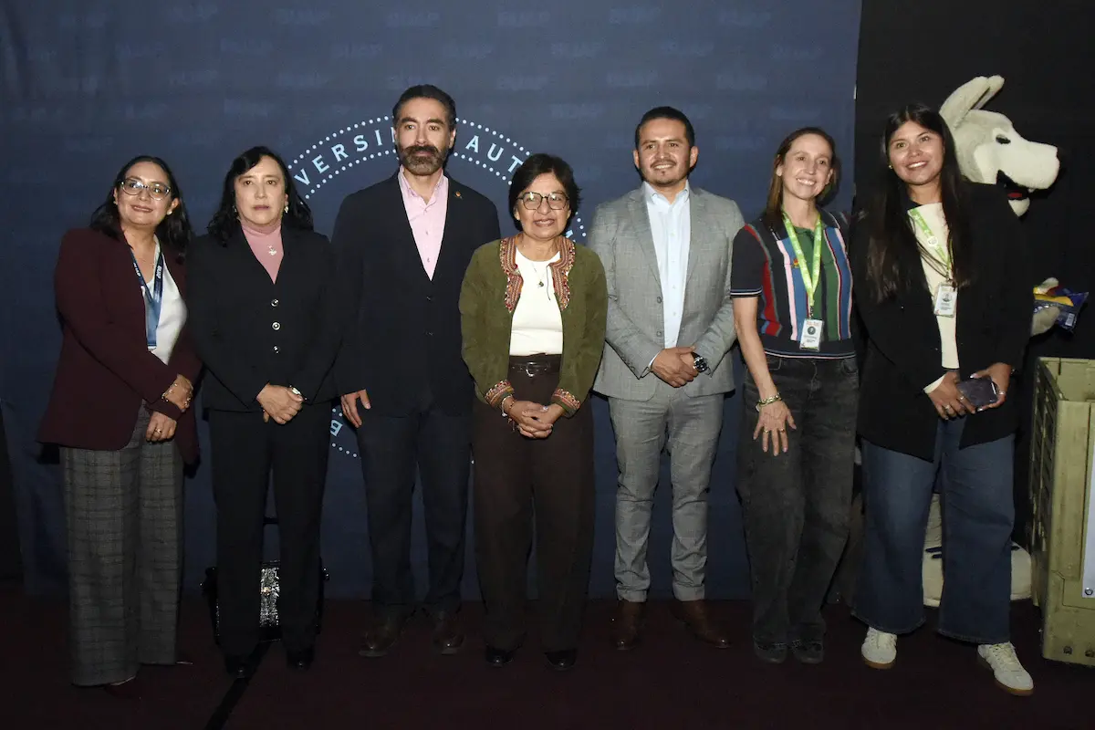 Pone en marcha Rectora Lilia Cedillo campaña “Échale los kilos”