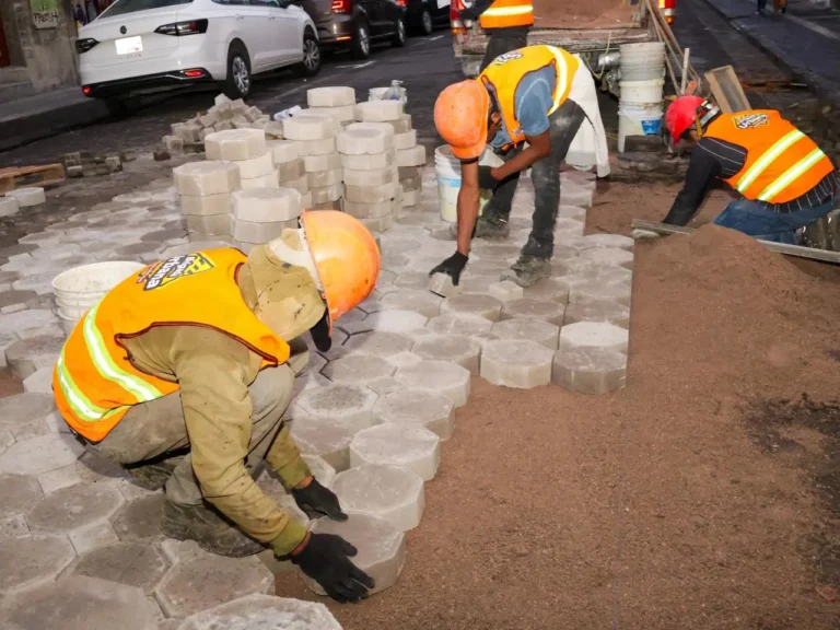 Realiza gobierno de Pepe Chedraui trabajos de bacheo en el Centro Histórico