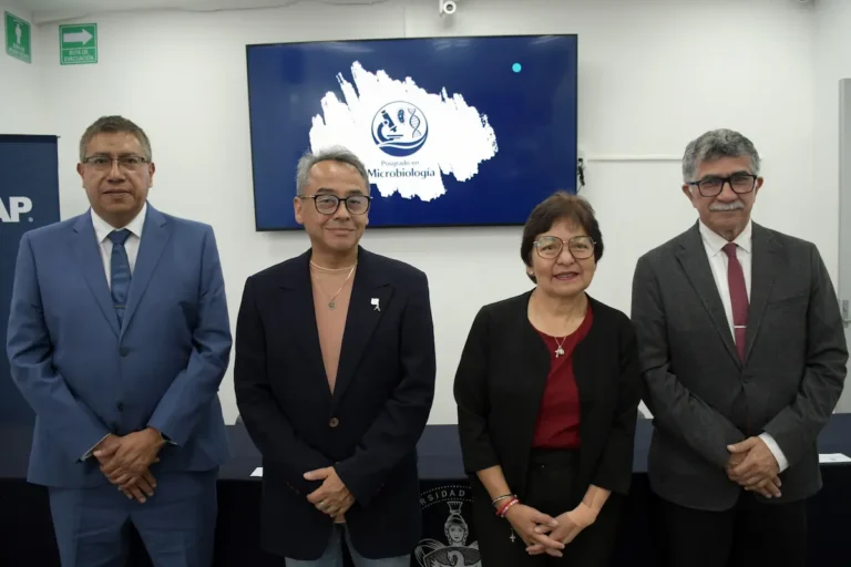 Reconoce Rectora Lilia Cedillo calidad del Posgrado en Microbiología