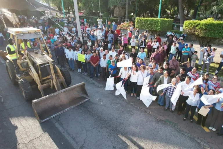 Sigue transformación en Atlixco; Ariadna Ayala inicia la histórica rehabilitación de la carretera a Metepec